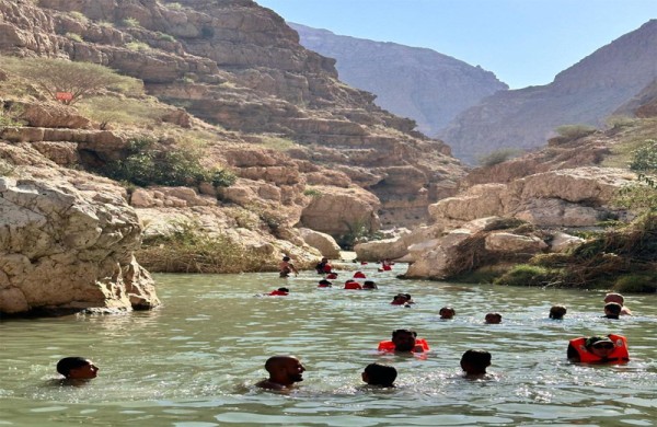 Coast to Canyon, Oman